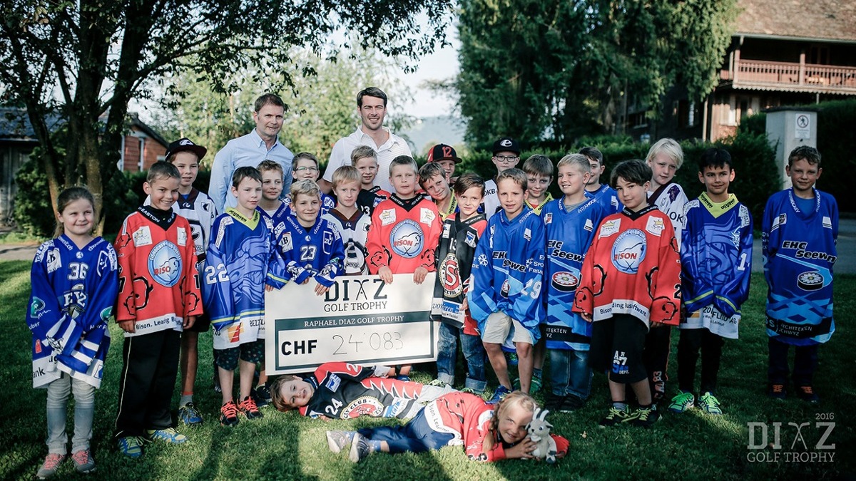 Gruppenfoto DIAZ Golf Trophy 2016 Kinder mit Gutschein.