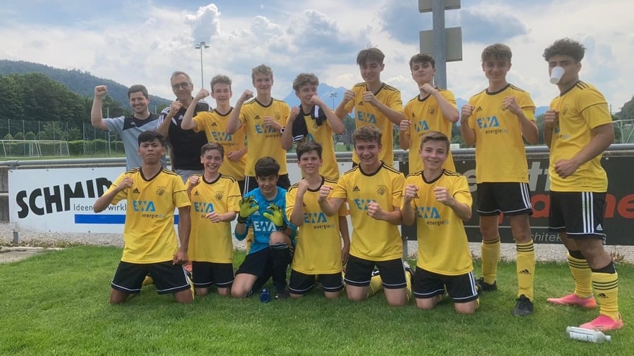 Gruppenfoto Fussbalteam FC Altdorf