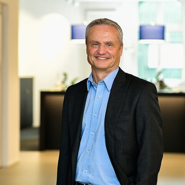 Schmid | Management | Jäggi Beat | 800x800