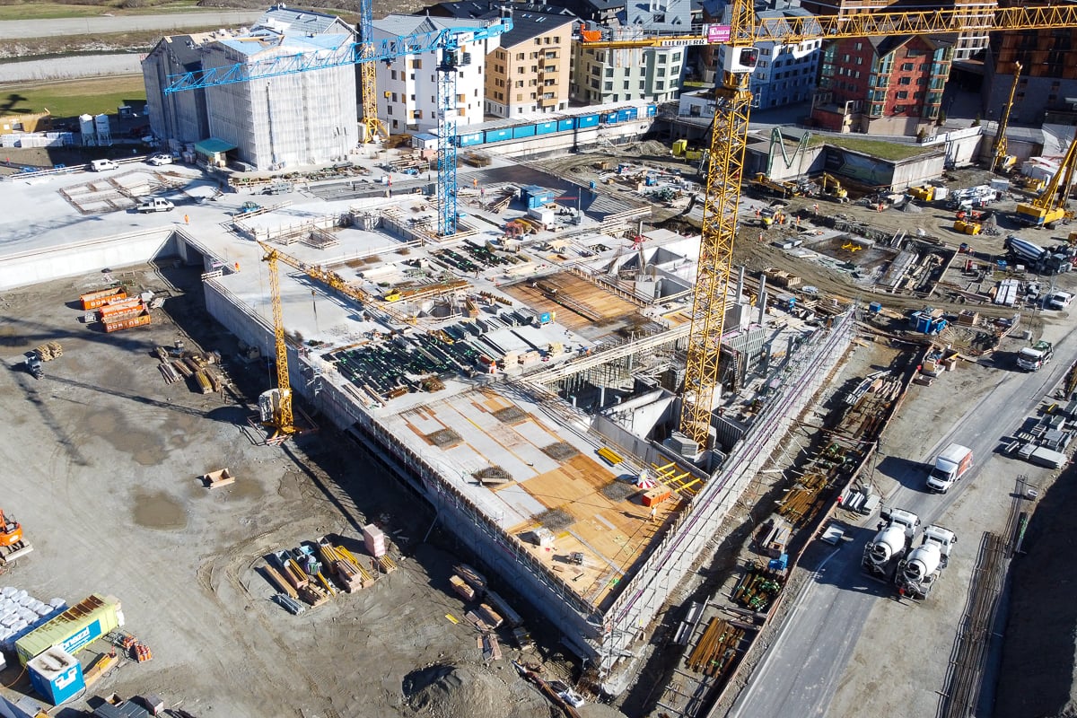 Schmid Projekt Andermatt Podiumerweiterung Mai (1)