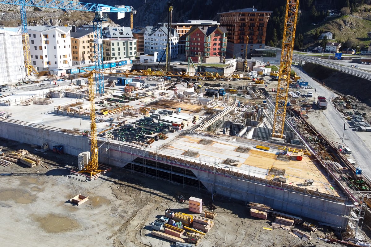 Schmid Projekt Andermatt Podiumerweiterung Mai (4)