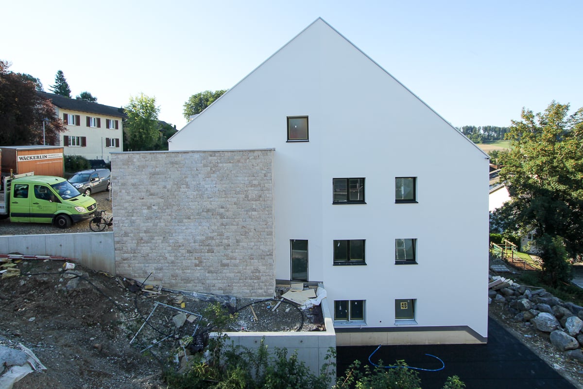 Schmid Projekt Bonstetten Buecheneggstrasse MFH Sunnenberg August (2)