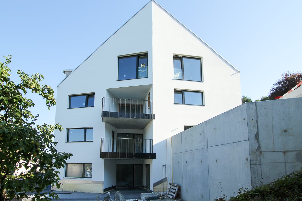 Schmid Projekt Bonstetten Buecheneggstrasse MFH Sunnenberg August (4)
