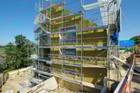 Schmid Projekt Bonstetten Sunnenberg Fassade Mai (1)