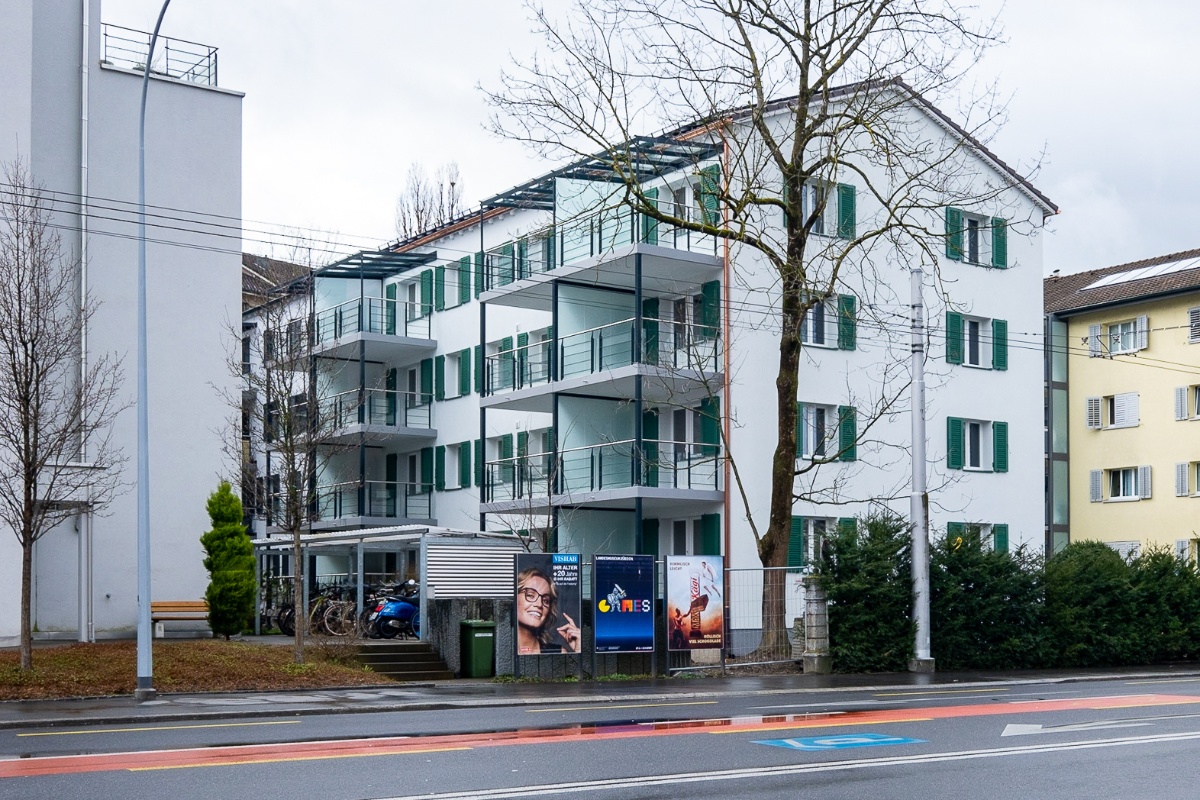 Mehrfamilienhaus nach Sanierung an der Tribschenstrasse 98 in Luzern.