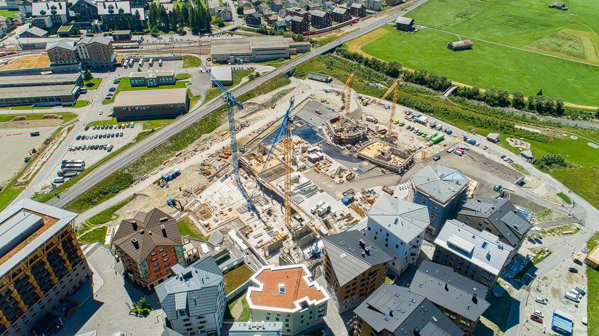 Schmid Projekt Podiumerweiterung 2022, Andermatt Juli (3)