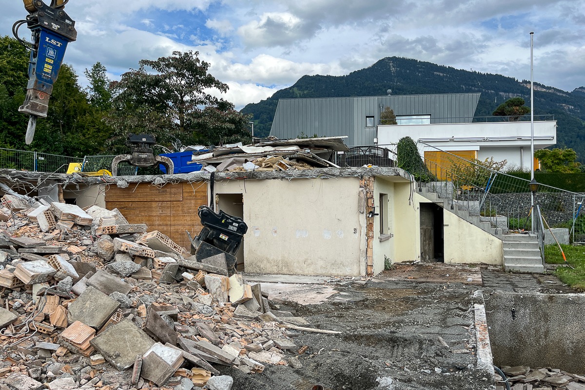 Schmid Projekt Weggis Hürtimattstrasse Abbruch (2)