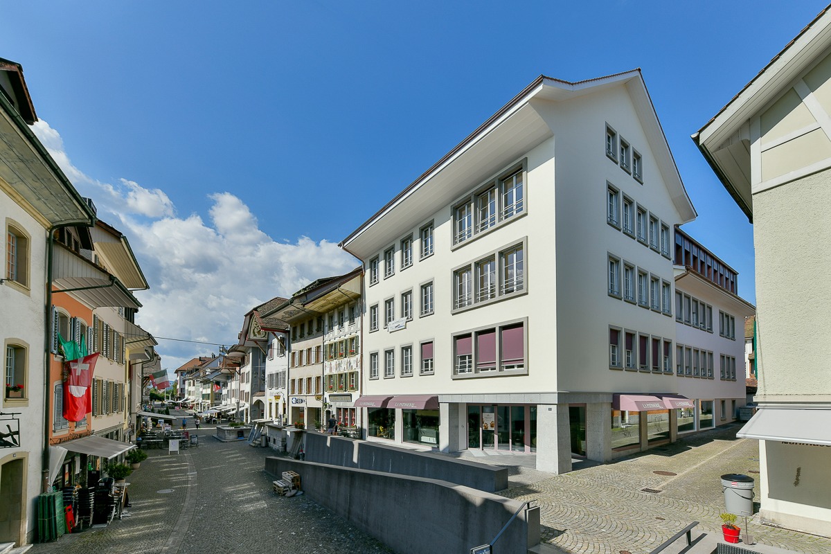 Hausfassade des sanierten Gebäudes an der Vorderen Hauptgasse in Zofingen.