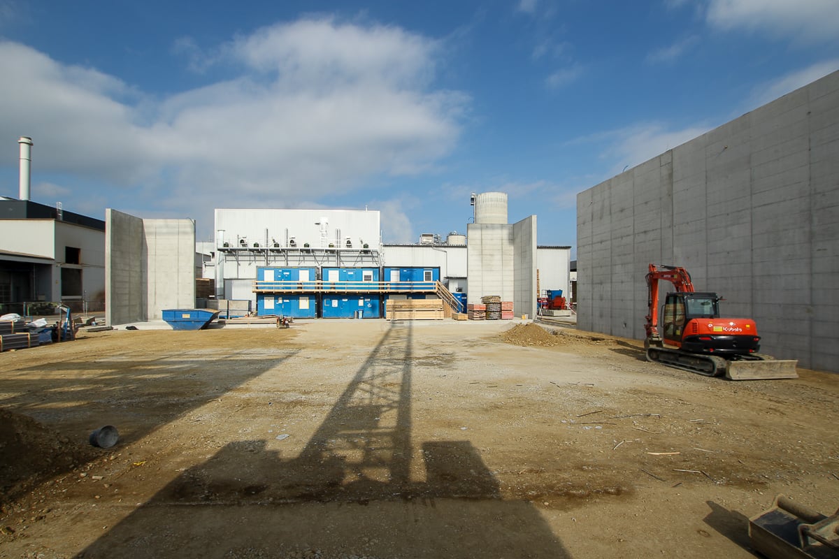 Aussenwände der neuen Zelthalle in Buttisholz