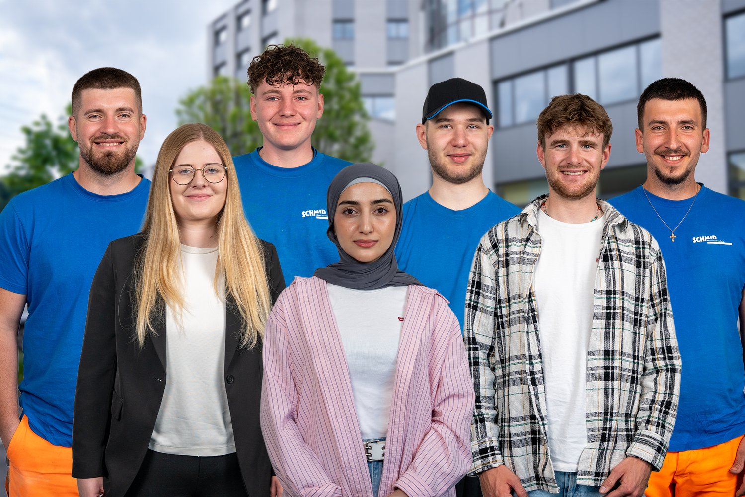 Unsere Lehrabgänger auf einem Gruppenfoto