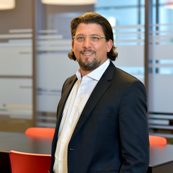 Porträt von Gerard Lerner, Akquisation & Entwicklung bei der Schmid Immobilien AG