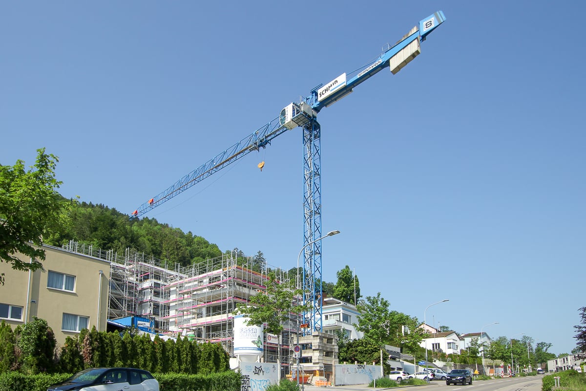 Neubau MFH Birmensdorferstrasse in Zuerich - Fassade mit Gerüst