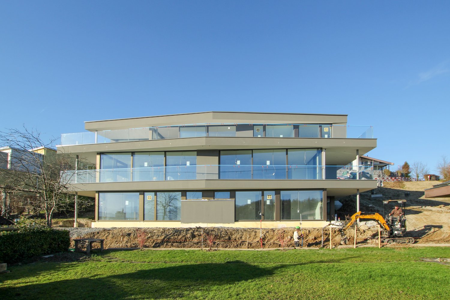 Fassade vom Neubau des MFH in Adligenswil
