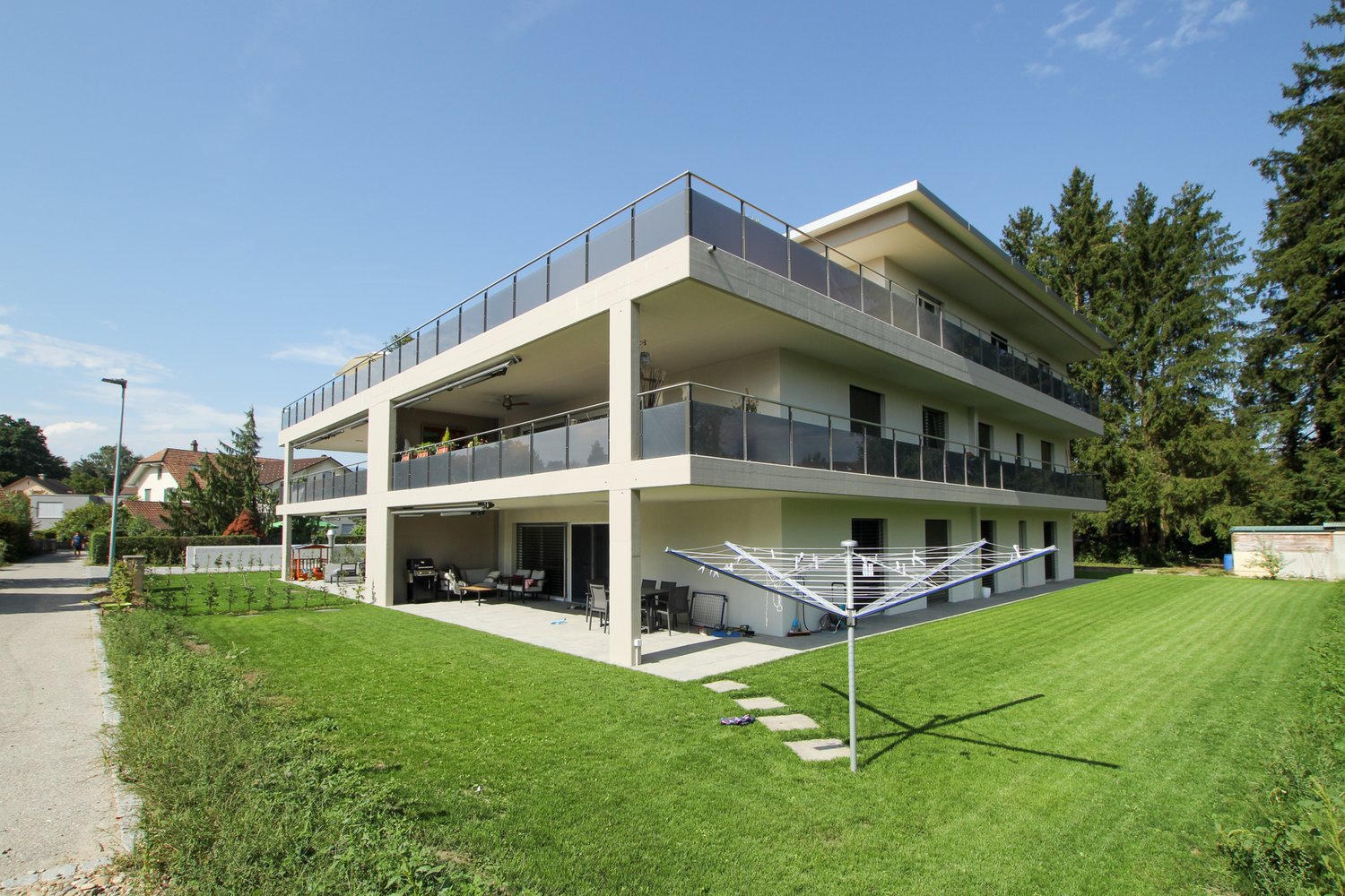 Fassade des Mehrfamilienhauses Schachenstrasse in Bibrist