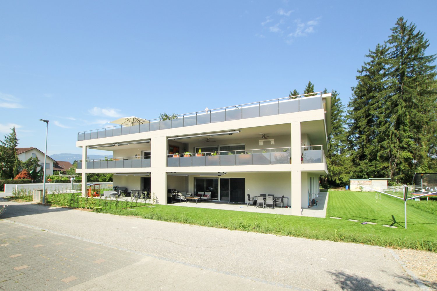 Fassade des Mehrfamilienhauses Schachenstrasse in Bibrist