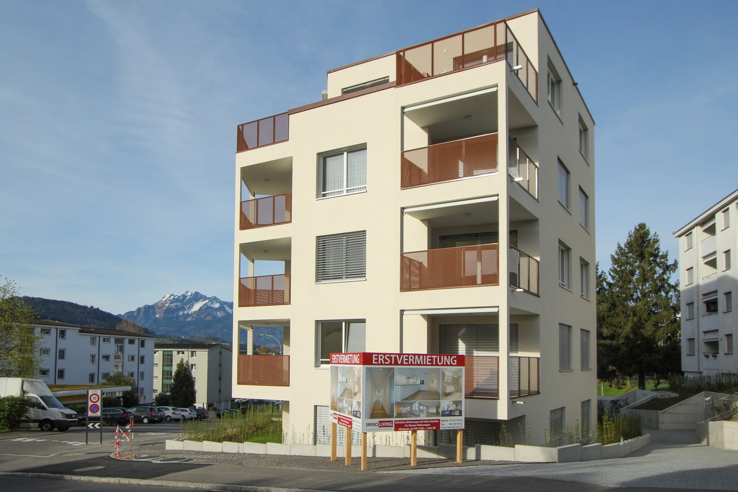 Fassade des Neubaus Kirchbreitenstrasse in Buchrain