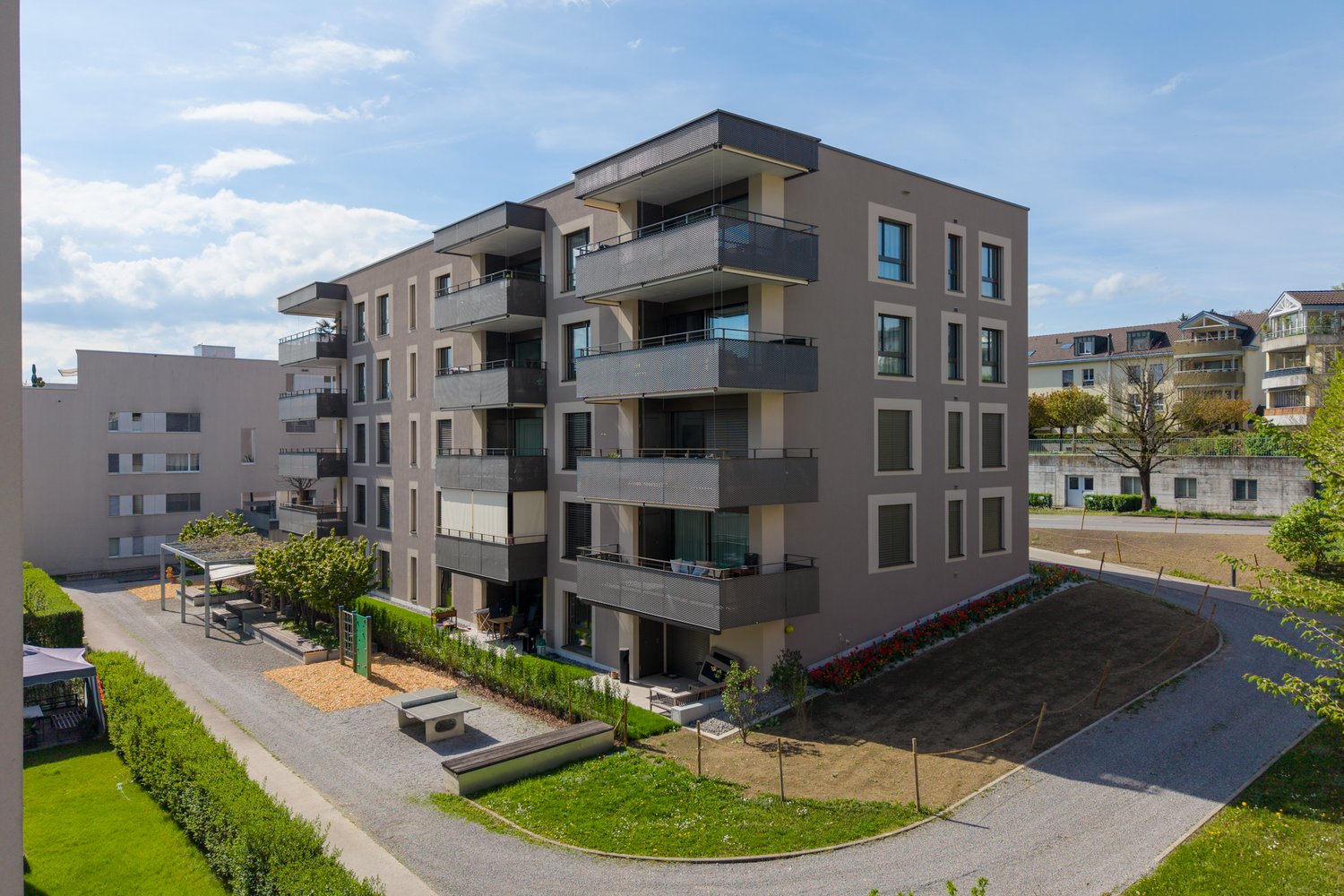 Aussenfassade des neuen MFH in Buchrain