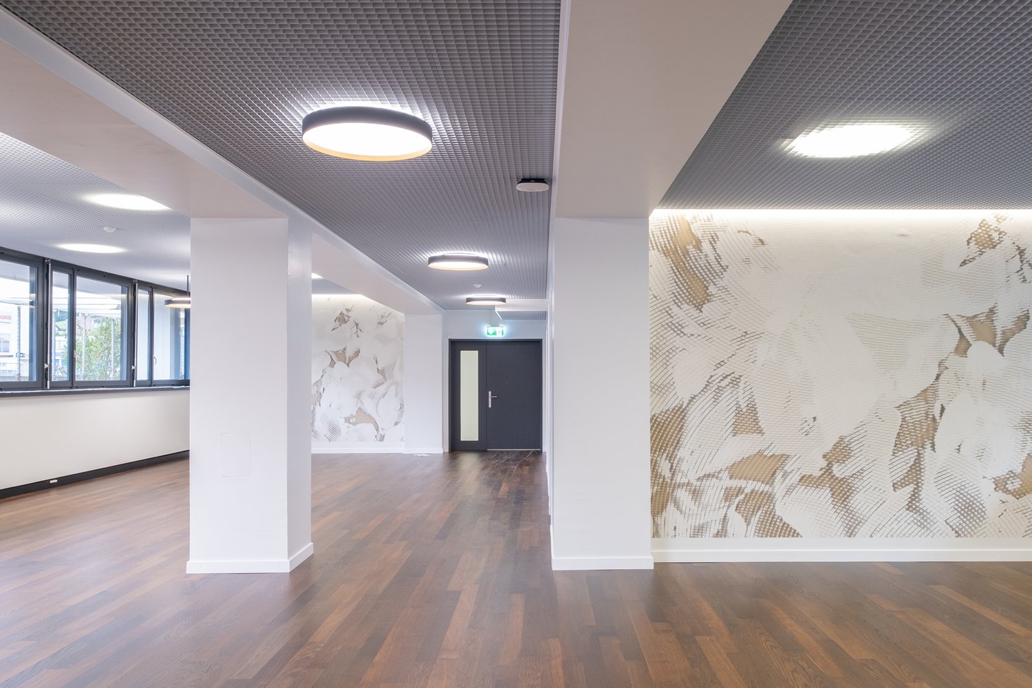 Aufenthaltsraum des Bürogebäudes Komax in Dierikon