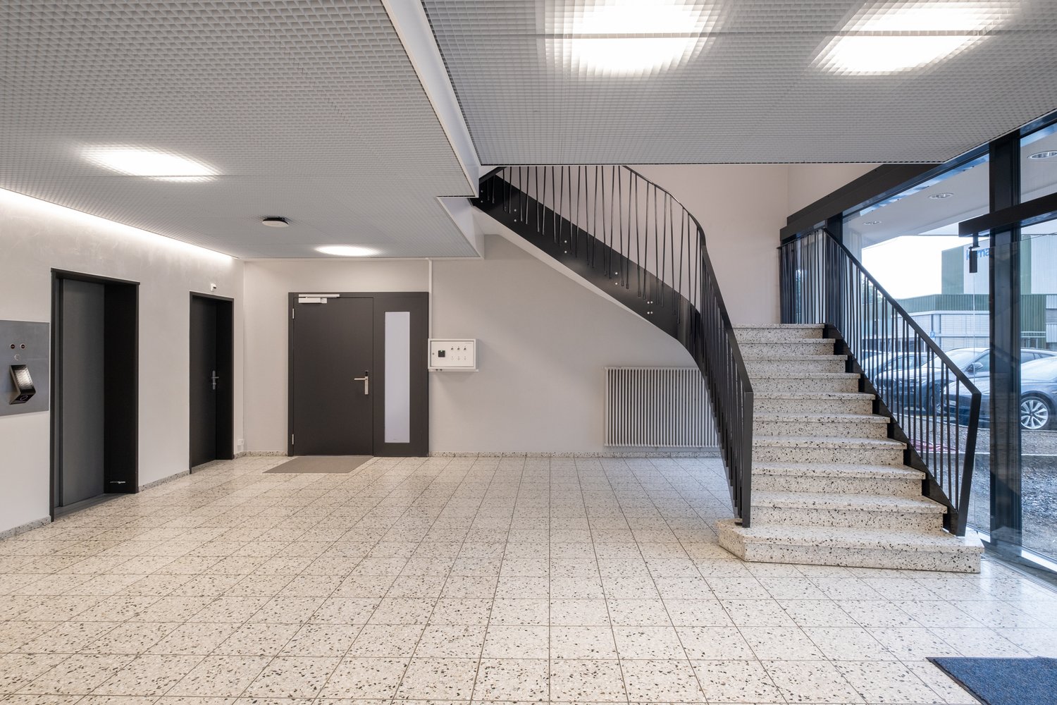Treppenhaus des Bürogebäudes Komax in Dierikon
