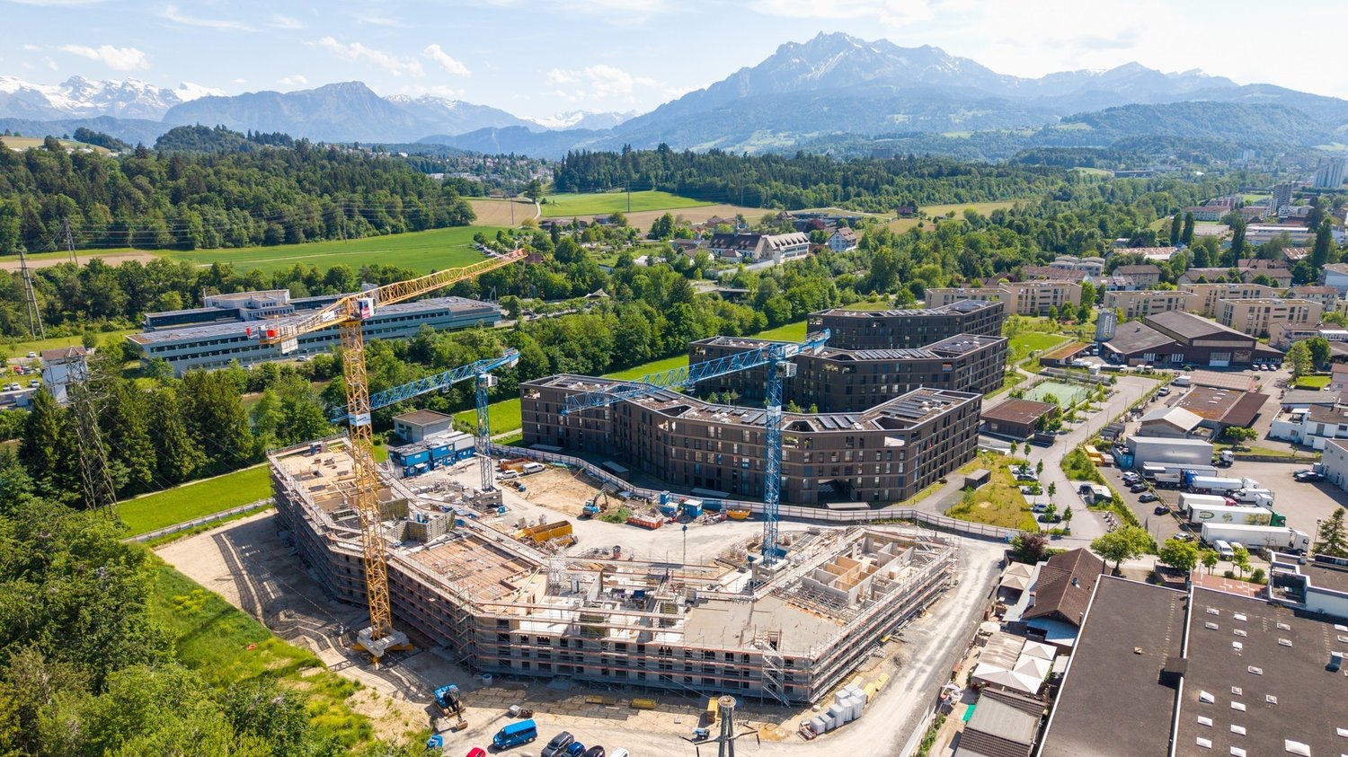 Drohnenaufnahme über Überbauung Grünmatt