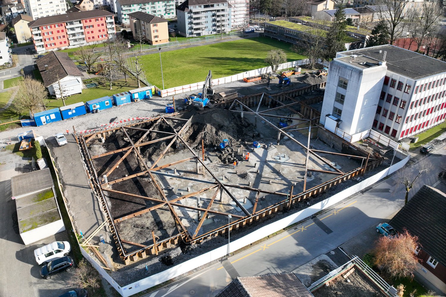 Tiefbauarbeiten bei der Überbauung Allmend in Horw
