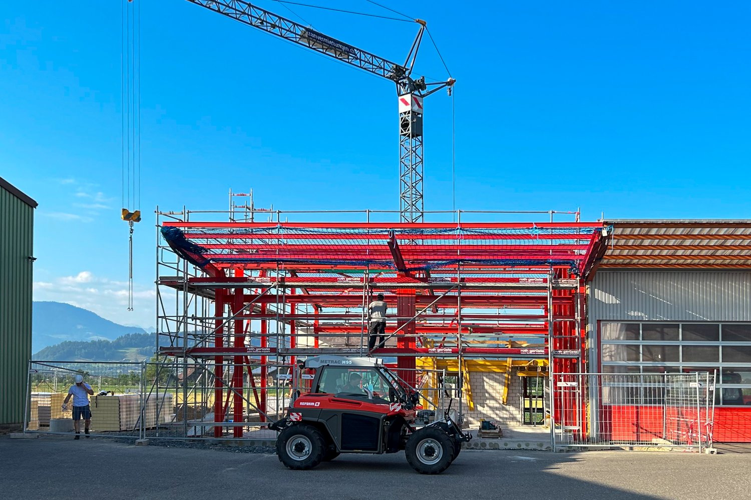 Schmid-Projekt-Huenenberg-boesch-agromont-gebaude (2)
