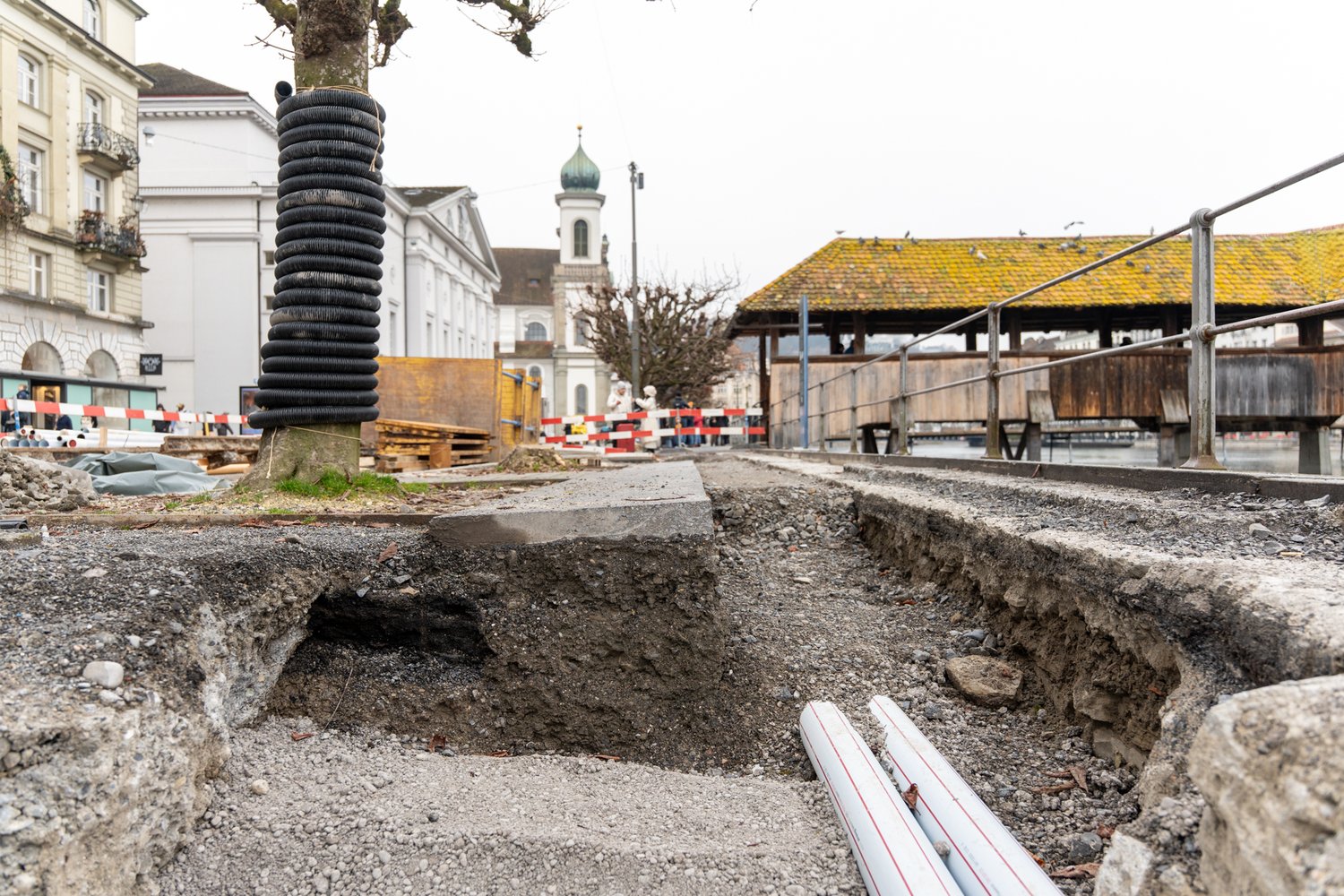 Tiefbauarbeiten bei der Bahnhofstrasse in Luzern