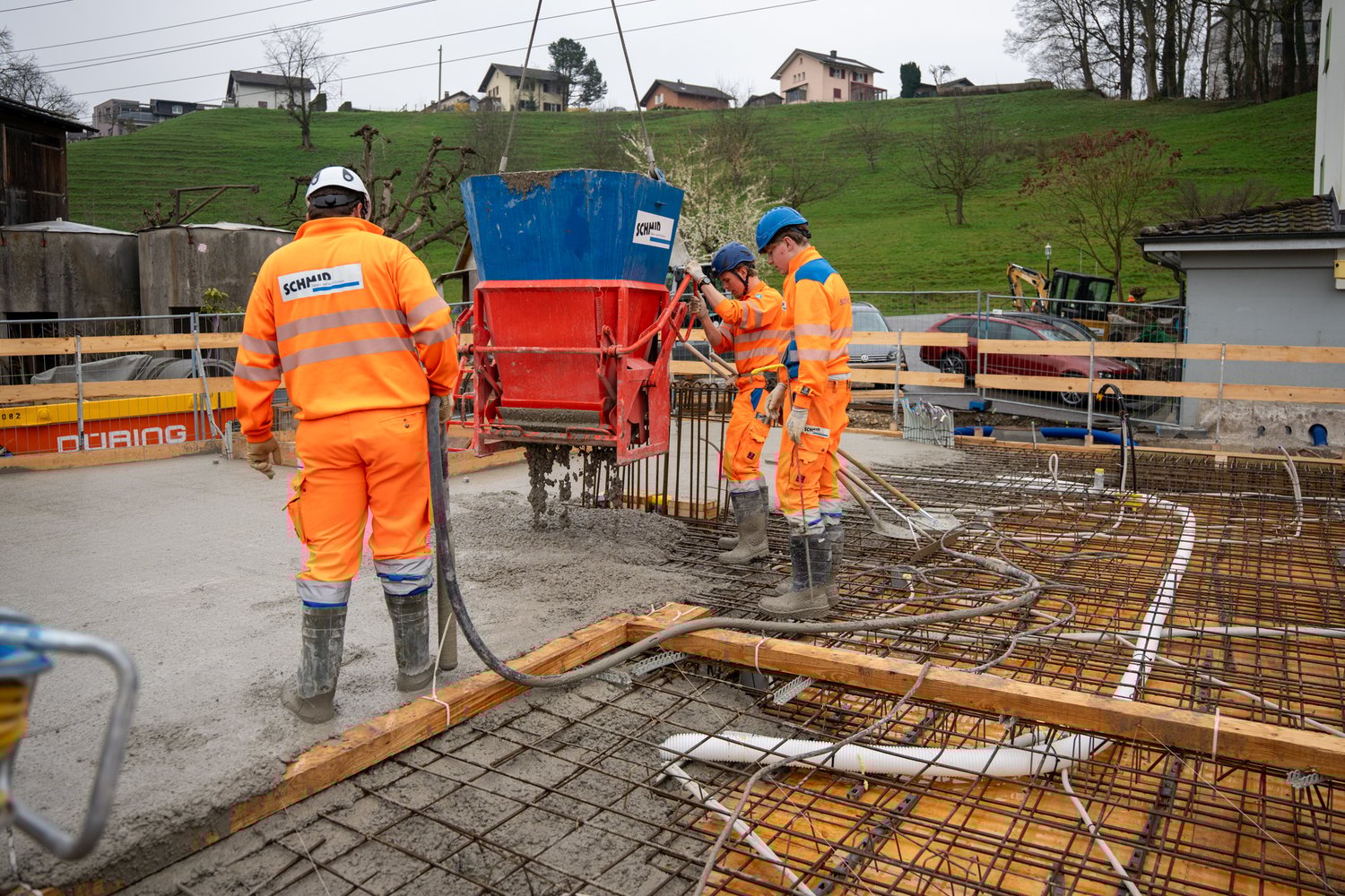 Betonierarbeiten beim EFH
