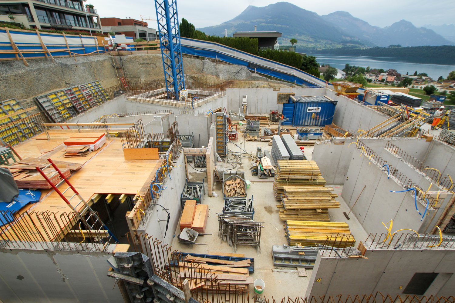 Neubau EFH Schwerzihöhe in Meggen - Baumeisterarbeiten