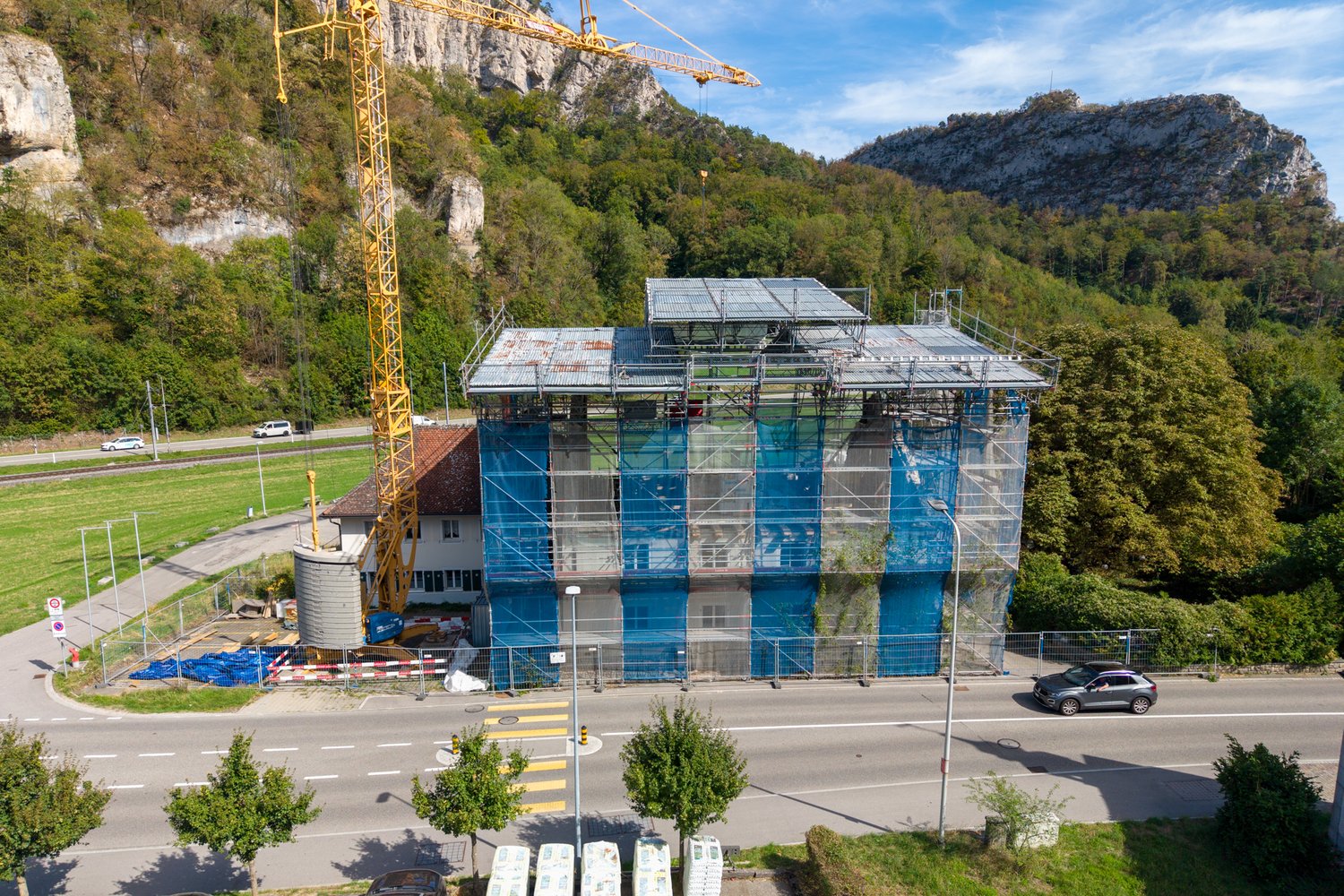 Aussenfassade mit Gerüst