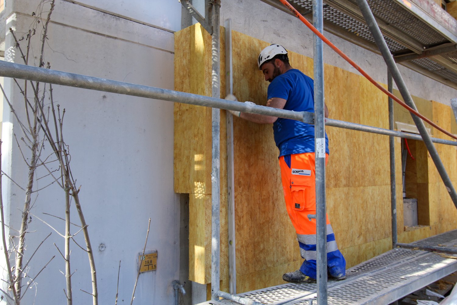 Fassadenbauer bei der Arbeit in Rotkreuz