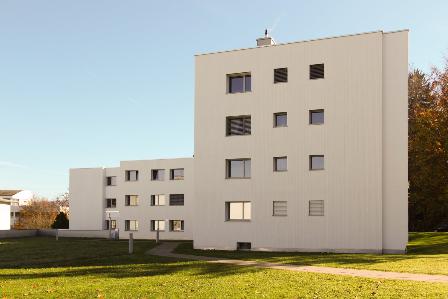 Fassade der Überbauung Langmatt in Rotkreuz