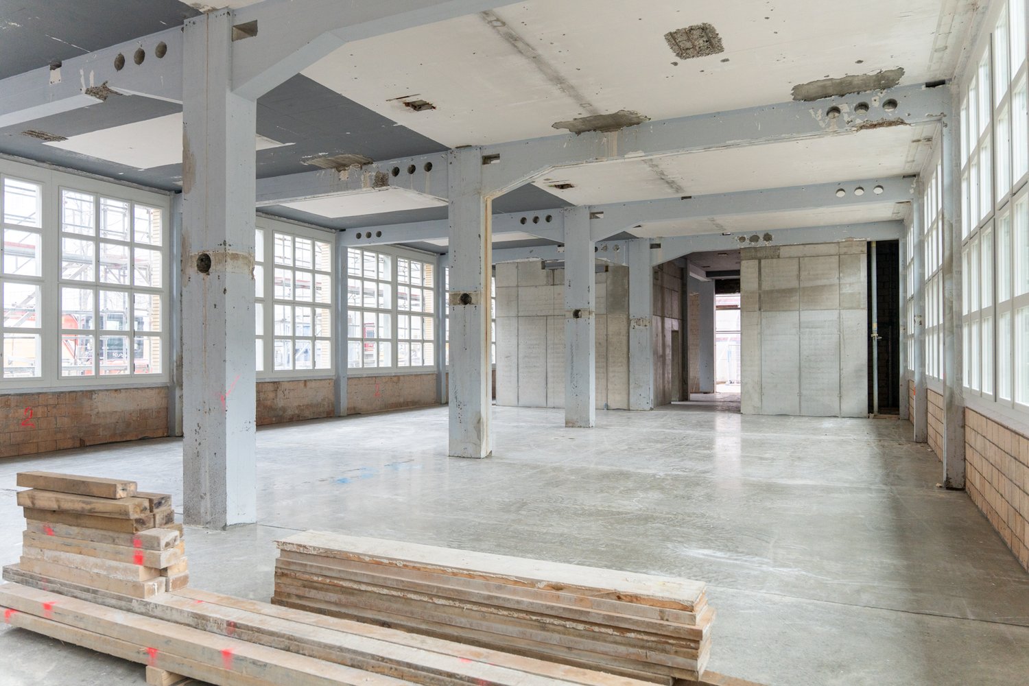 Stahlträger in einem Gebäude