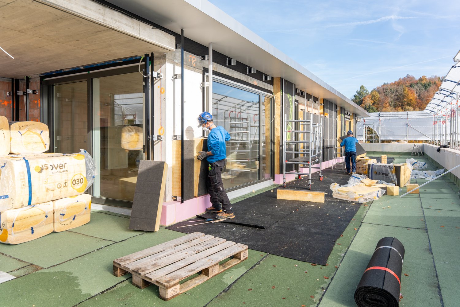 Fassadenbauer bei der Arbeit