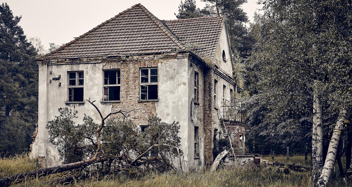 Stockbild | Umbau | Altes Haus |1920x1020