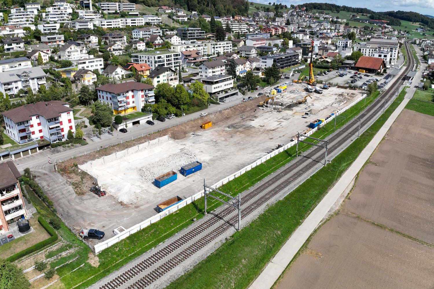 Drohnenaufnahme des Baufeldes der Überbauung Heuacher in Wauwil